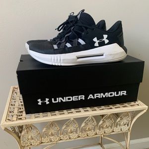 Under Armour size 10 shoes